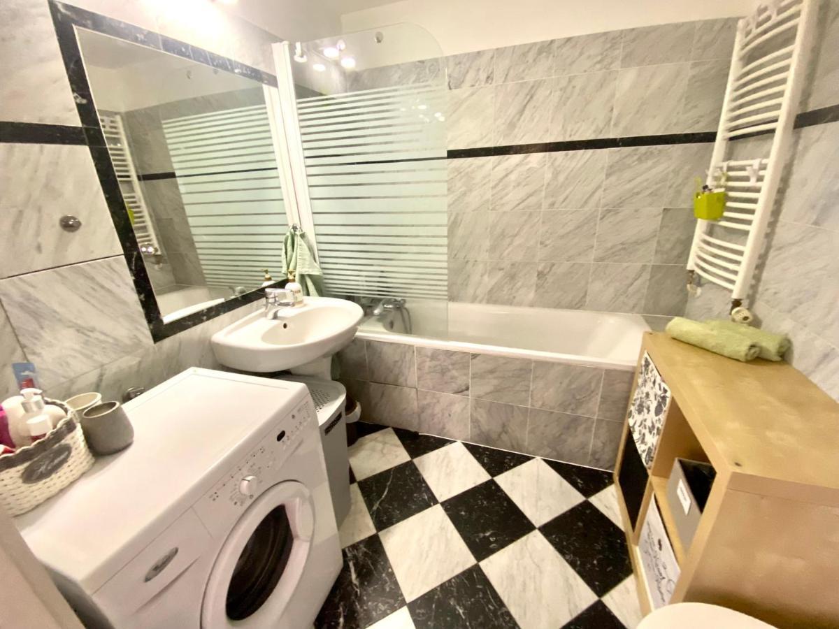 Fantastic Apartment In The City Center ปราก ภายนอก รูปภาพ